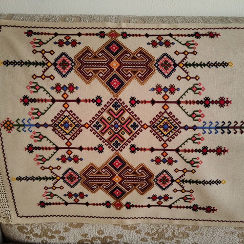 Handmade traditional Cretan beige table runner 44x107 cm