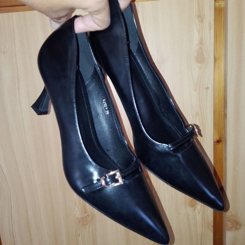 Alta Moda black pumps new, heel height 7 cm, size 38