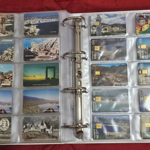 Phone cards used, album with 560 pieces