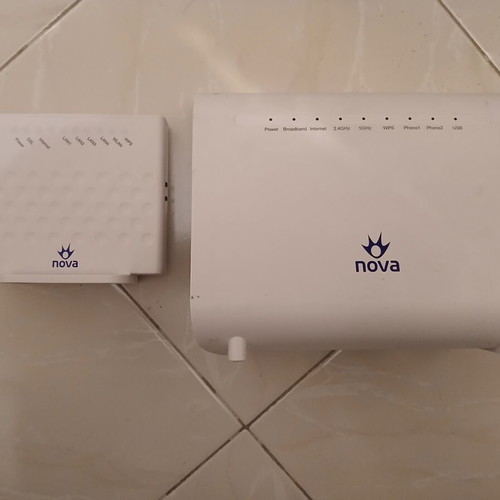 Nova routers like new, pack of 2
