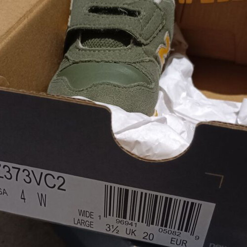 New Balance baby shoes like new, size 20, leather
