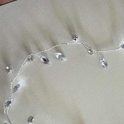 Hair vine bridal accessory with crystals