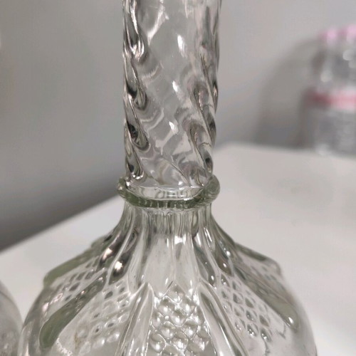 Vintage wine carafes like new, set of 2