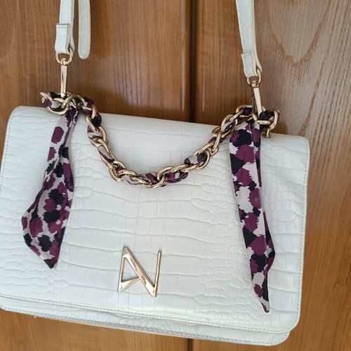 Nollah women's bag white like new