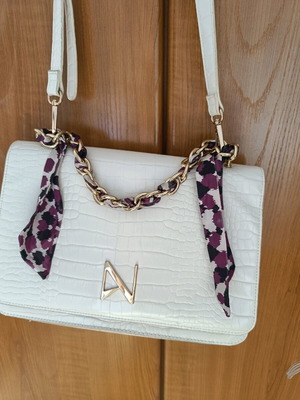 Nollah women's bag white like new