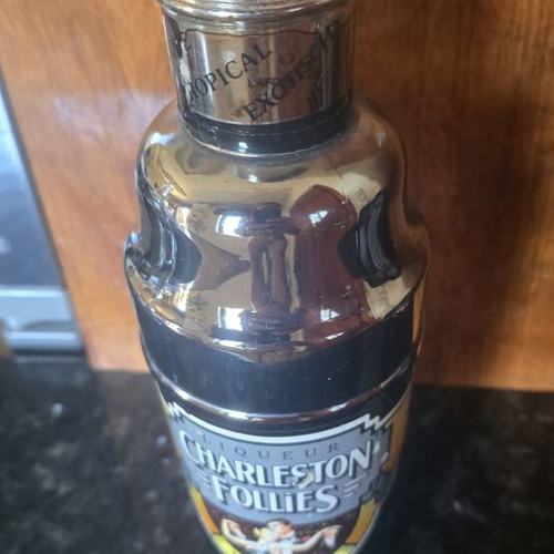 Gharleton Follies liqueur like new, exotic fruit flavor