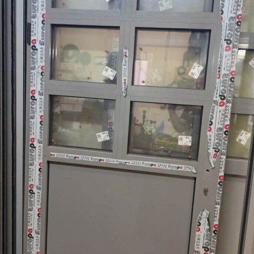 Europa 5500 Aluminum Kitchen Door new, thermal break, security lock