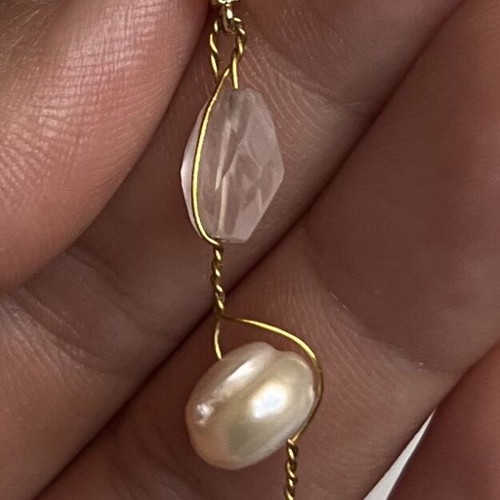 Single hoop earring used with pearl and multicolored stones gold-tone