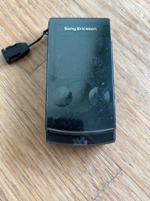 Sony Ericsson W980 collectible used