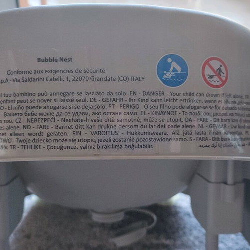 Chicco Baby Bath Tub with Shower Base like new