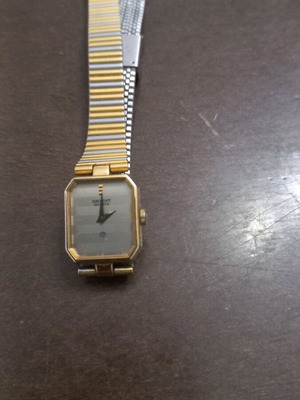 Orient Quartz vintage women's watch like new two-tone