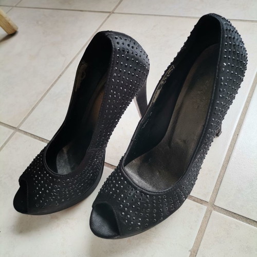 Heels with rhinestones used, black size 39, high heels