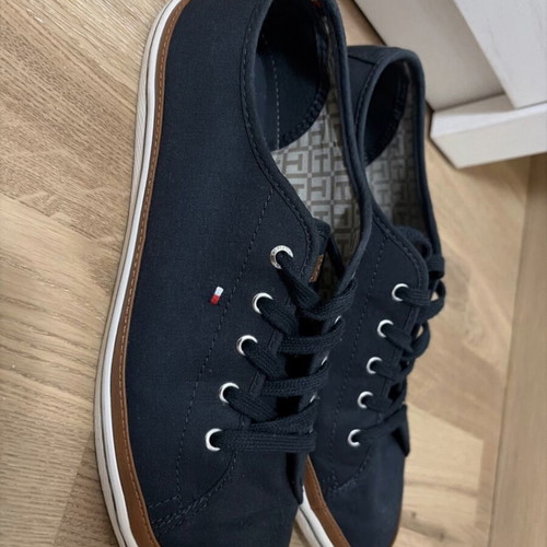 Tommy Hilfiger women's shoes like new, size 41