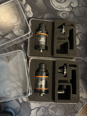 Geek Vape Griffin like new with accessories
