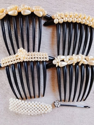 Set of 4 large pearl hair combs with rhinestone clip and pearl barrette