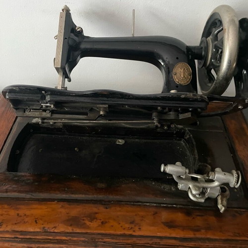 18th century sewing machine used, rare antique functional