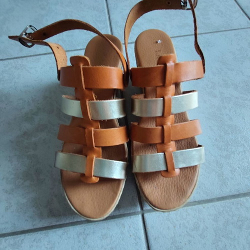 Labrini leather platform sandals brown with gold straps