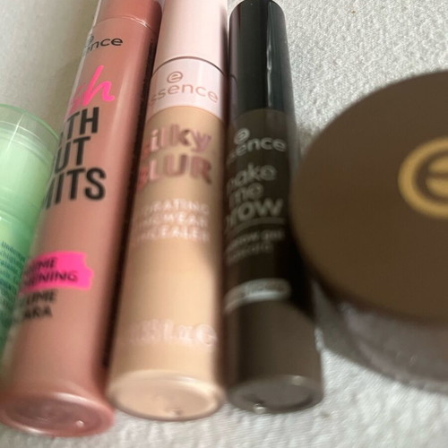 Essence make up set new with Jelly Grip mascara and cream eyeshadow