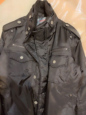 Williams men's jacket size Large like new, black with fur collar