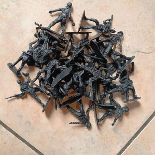 Collectible toy soldiers like new, pack of 40 pieces