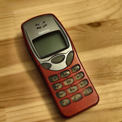 Nokia 3210 phone for repair