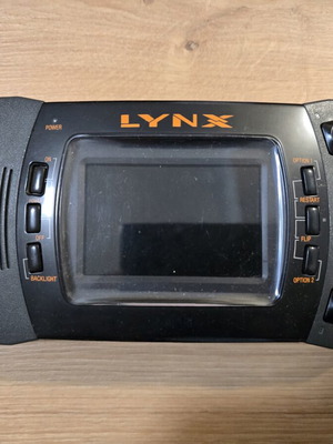 Atari Lynx 2 handheld console non-working, used