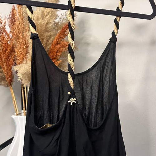 BSB airy top like new, black with gold-black braids
