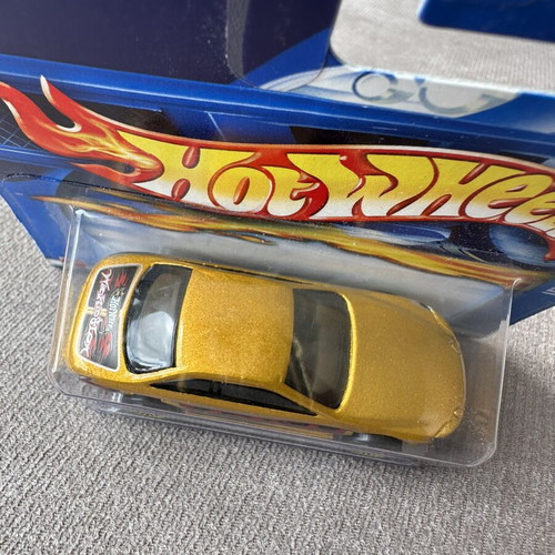 Hot Wheels Lexus SC400 mainline gold 2002 new