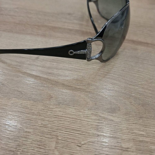 Gucci sunglasses like new, gray