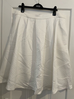Marks & Spencer Limited Edition textured flared midi skirt like new
