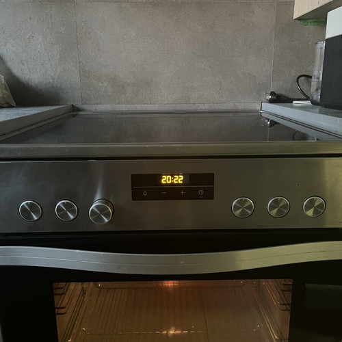Pitsos PHSA39250 oven used, multifunction with storage space