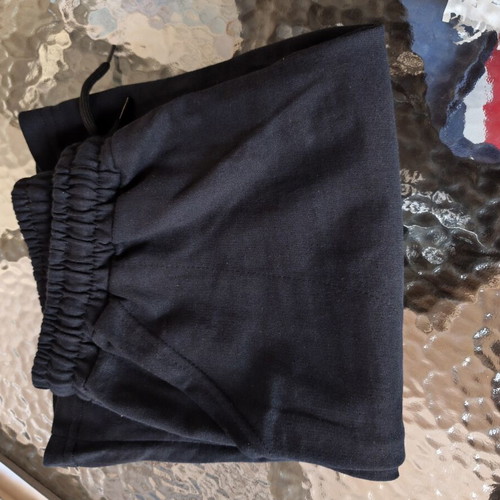 Men's Bermuda shorts like new, dark blue, sizes M L