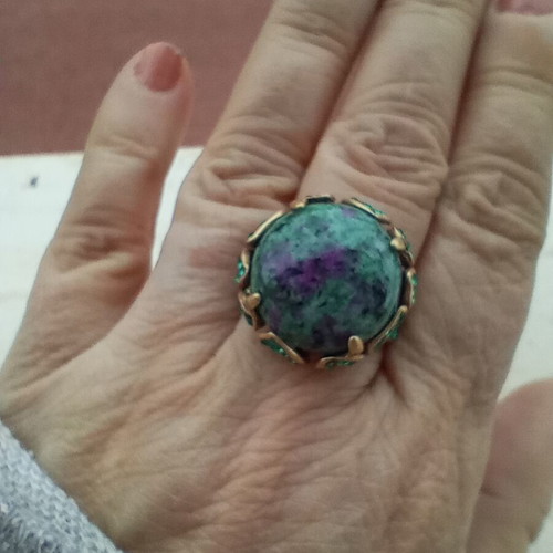 Gold-plated ring with ruby, zoisite and crystals new