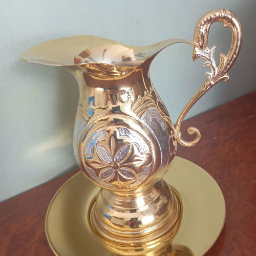 Zeon pitcher with two-tone plate, new religious vessel