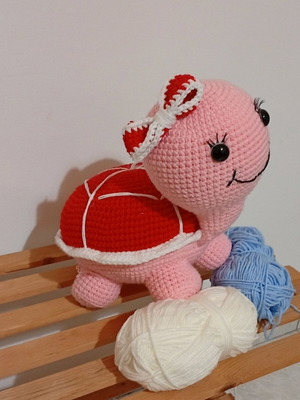 Crocheted turtle new with safety eyes