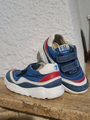 Falcotto kids shoes used size 26
