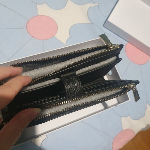 Guess wallet new
