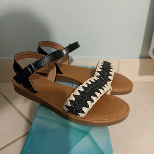 Girls' sandals like new, size 33, black and beige
