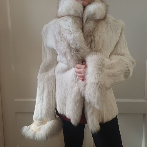 Fox fur coat used, genuine with minor defect
