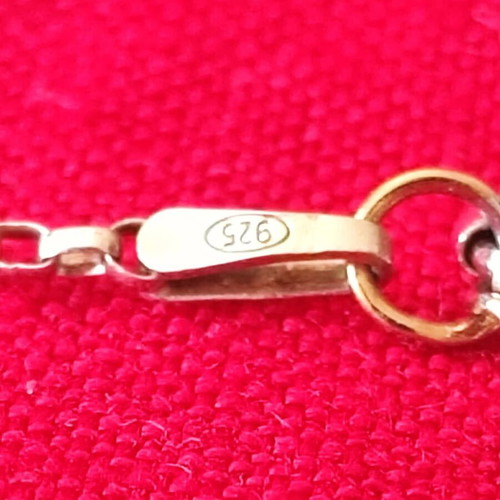 Silver pendant 925 with integrated 925 chain, like new