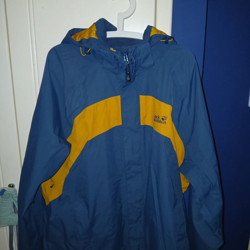 Jack Wolfskin jacket XL, blue and yellow