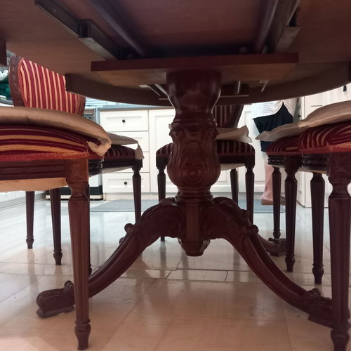 Dining table with 6 chairs like new, solid wood