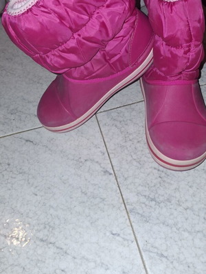 Crocs χειμερινές παιδικές μπότες puff σαν καινούργιες, ροζ, μέγεθος 30-31 EU