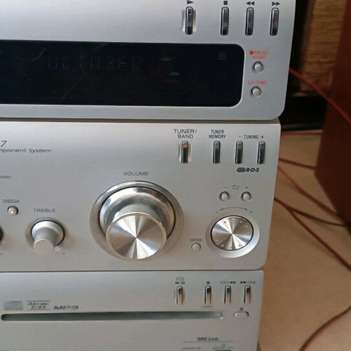 Mini Hi-Fi Sony cassette, CD and radio used