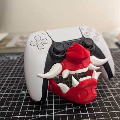 Oni Mask PS5 Controller Holder custom 3D printed