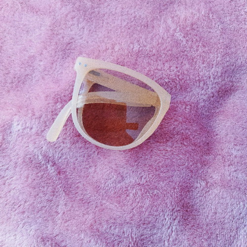 Foldable sunglasses new with original design and various colors