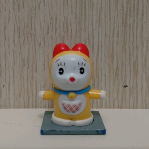 Kinder Surprise Joy used Doraemon anime miniature figure 2004