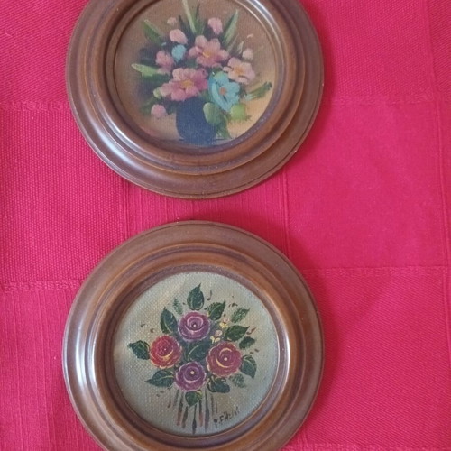 Paintings used, set of 2, 15 cm diameter