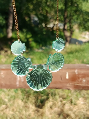 Plexiglass necklace with stainless steel adjustable chain, green