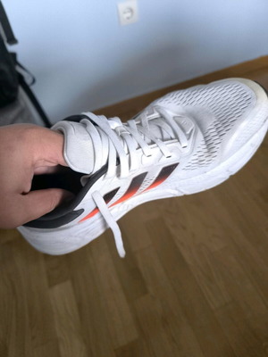 Adidas παπούτσια αθλητικά μεταχειρισμένα, μέγεθος 45, άσπρο και κόκκινο